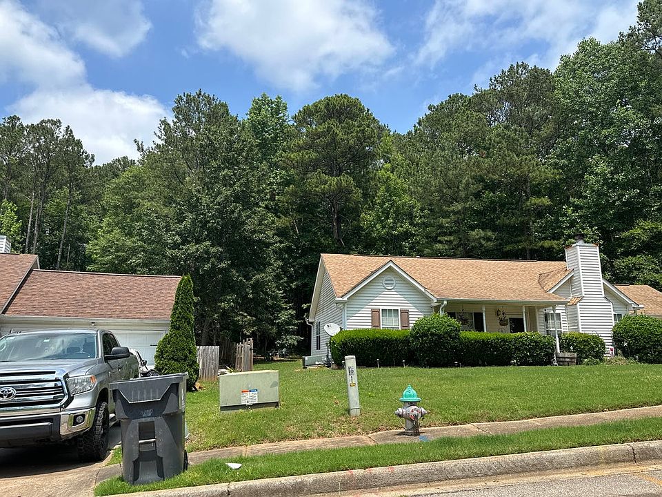 2nd image of 607 Samantha Cir