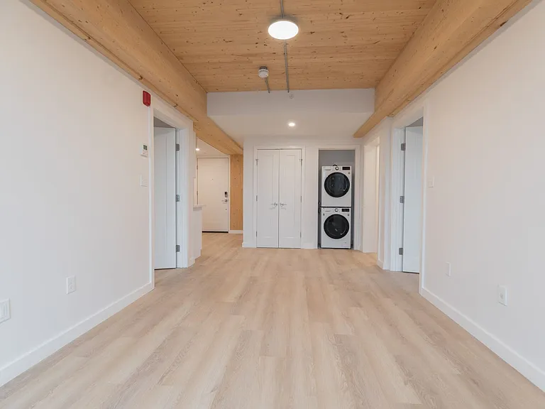 19 Lenox St #504 — Photo 2