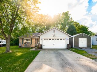 101 Coralbury Ct, Mooresville, IN