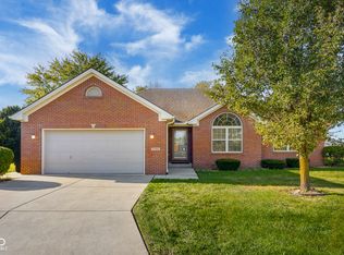 5924 Woodland Parks Ct, Columbus, IN 47201