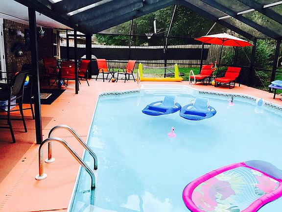 Screened in pool with security gate