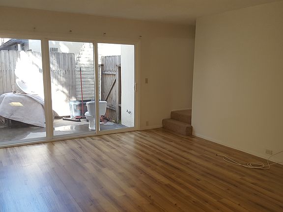 3rd image of 1746 Oliver Ave APT 4