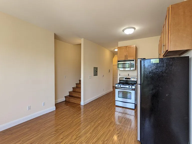 2210 Durant Ave — Photo 14