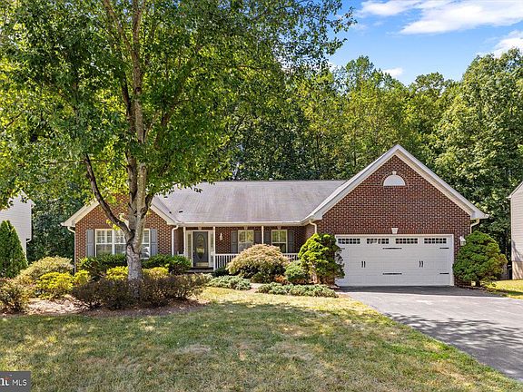 3rd image of 15 Evanshire Dr