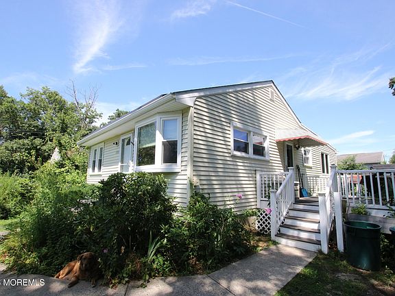 3rd image of 1333 3rd Avenue