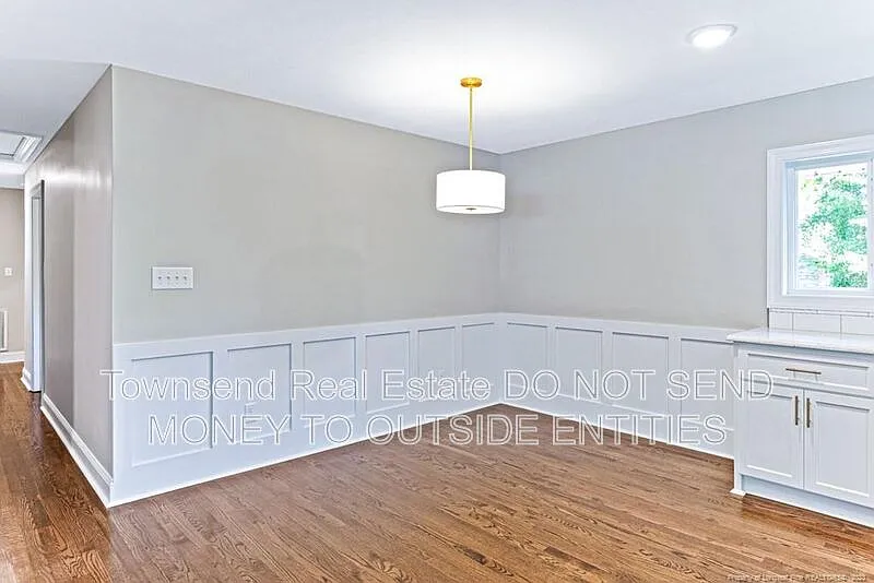 4 bed, 3.0 bath, 2200 sqft, $2,090 — Photo 3