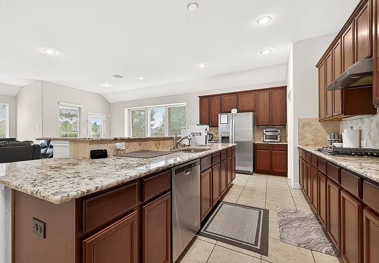 9003 Gardenia Meadow Ln — Photo 5