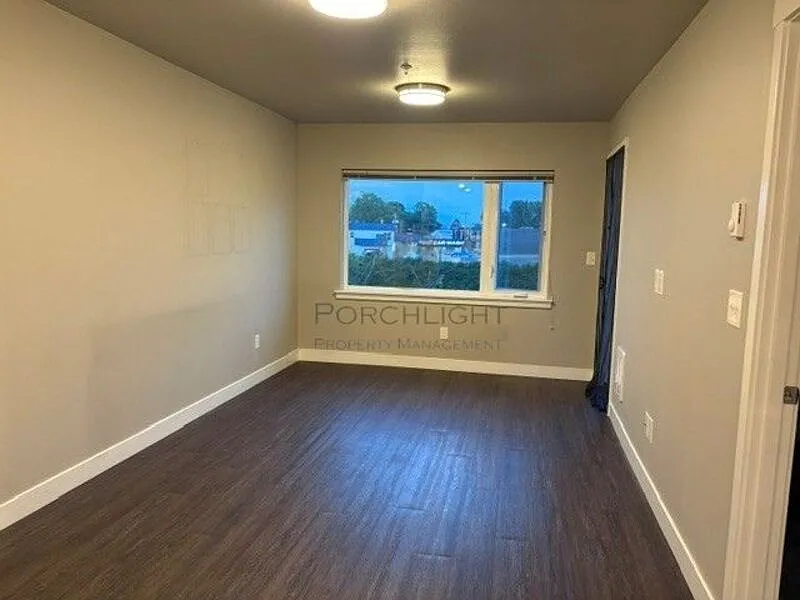 2 bed, 1.0 bath, 659 sqft, $1,750 — Photo 2