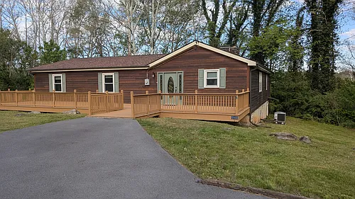 174 Byer Ln Photo 1