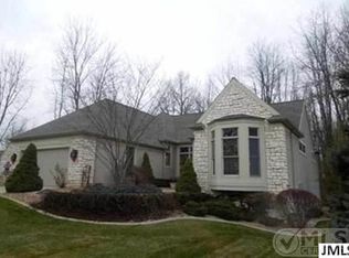 2308 Marshwood Dr, Jackson, MI 49203