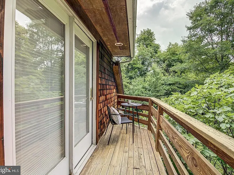 1121 Tyler Ave #1A — Photo 15