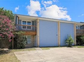 808 Navarro Dr, College Station, TX