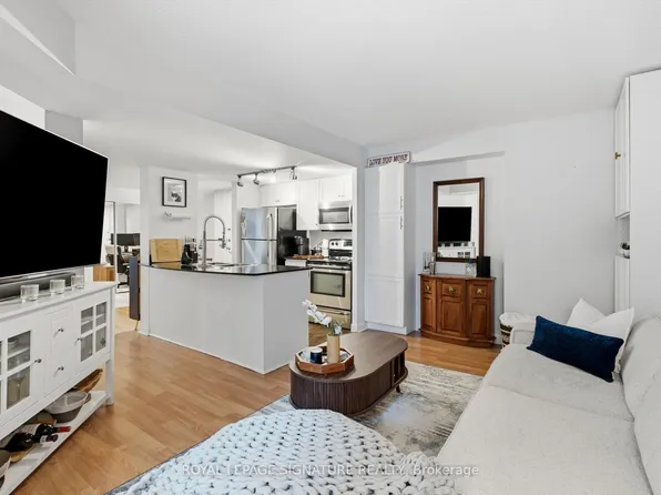 323 Richmond St E, Toronto, ON
