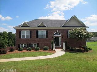 6065 Wade Ct, Rural Hall, NC 27045