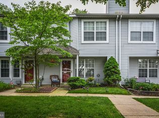 5 Old Mill Ln, Holland, PA 18966