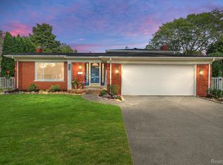 14376 Henry Ruff St, Livonia, MI 48154