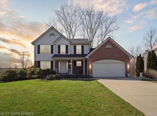 4404 Meadows Ave, Grand Blanc, MI 48439