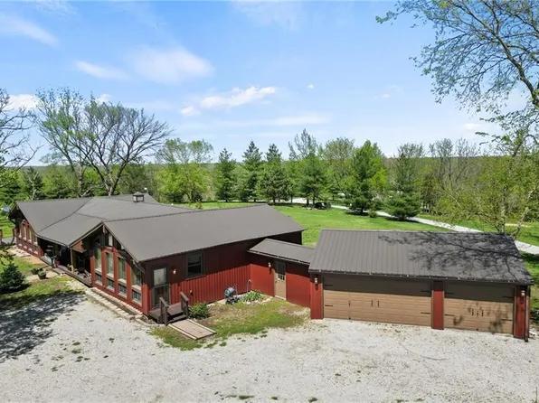 8046 Southpoint Dr, Camden, MO 64017