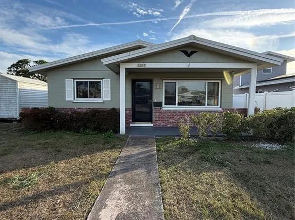 5744 17th Ave N, Saint Petersburg, FL 33710