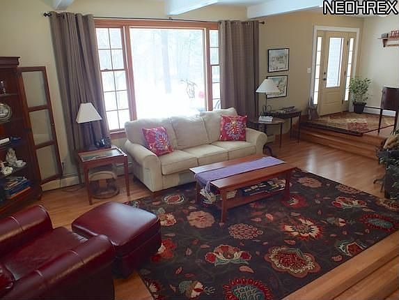 3rd image of 71 Morningside Dr