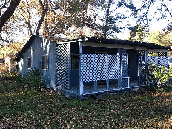 3rd image of 38 Carolyn St