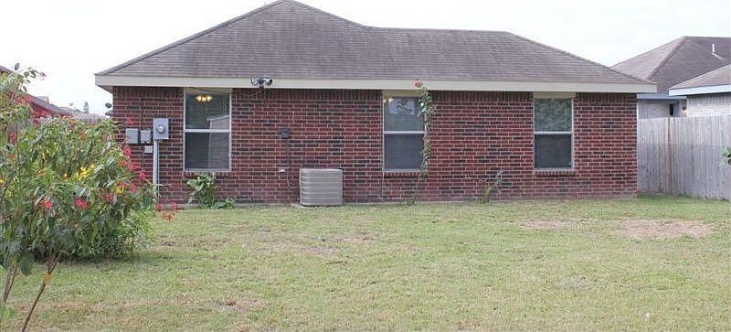 1st image of 3126 Lazy Palm Dr N