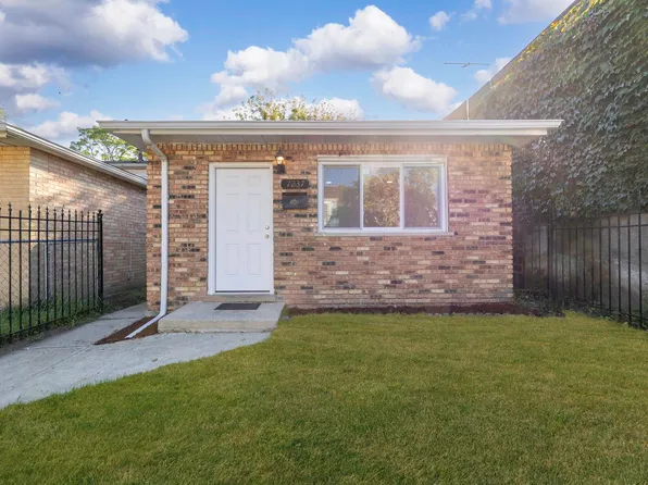 7237 S Saint Lawrence Ave, Chicago, IL 60619