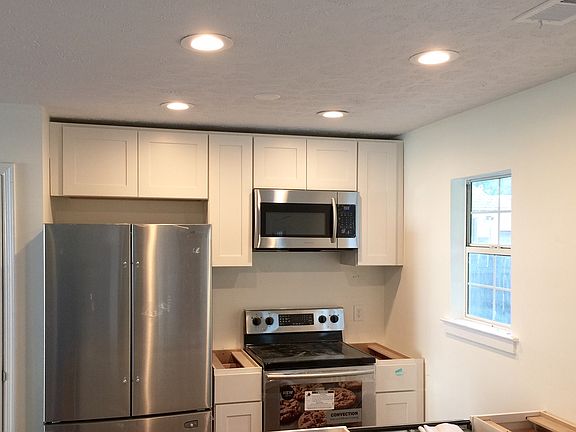 NEW APPLIANCES 