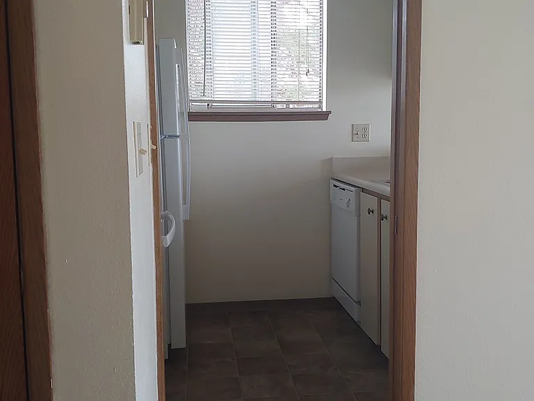607 S 152nd St #39 — Photo 15