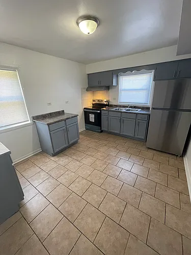 15032 Dorchester Ave #1W Photo 1
