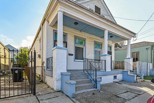 1013 Independence St Photo 1