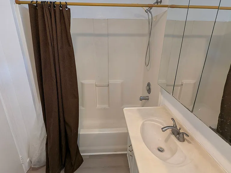 1153 S Sunkist Ave #B — Photo 9