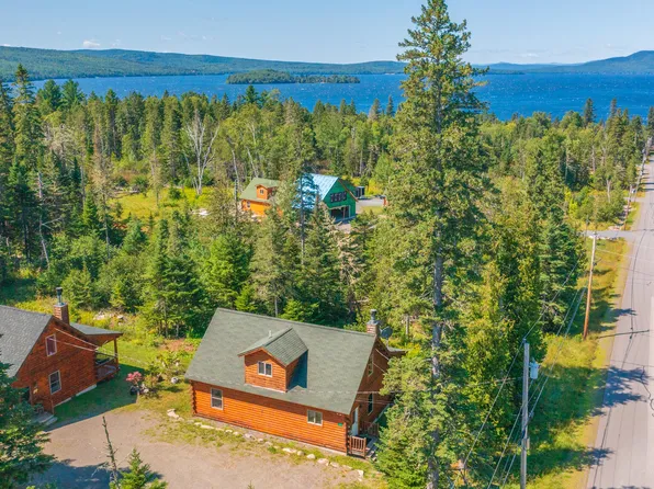 1 Woodys Lane, Rangeley, ME 04970