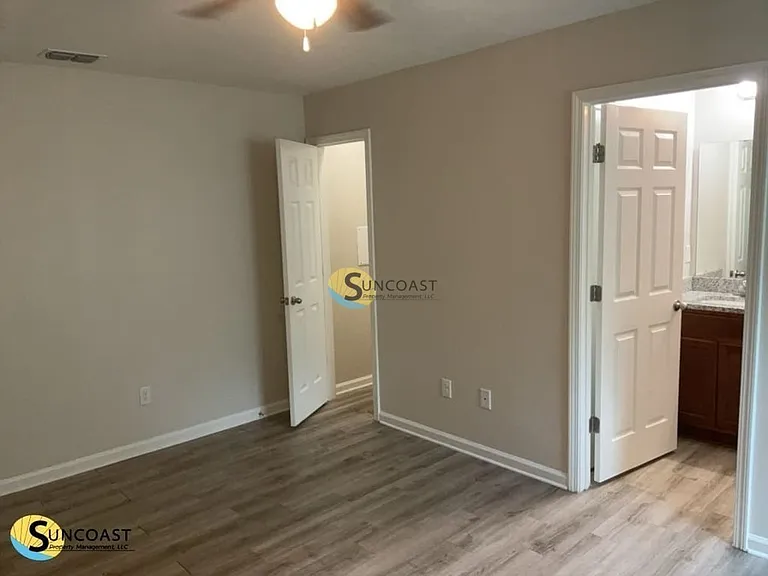 8113 Lanette St — Photo 17