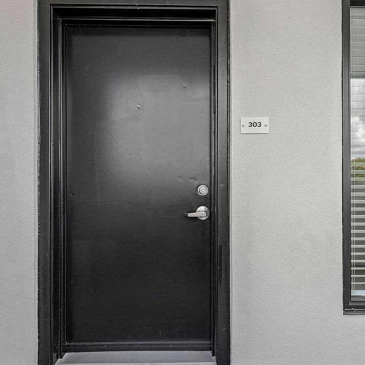 1st image of 1928 9th Ave N #304