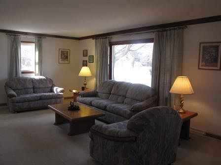 4th image of 4104 Evans Ave