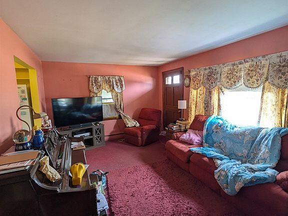 5th image of 185 Cameron Street