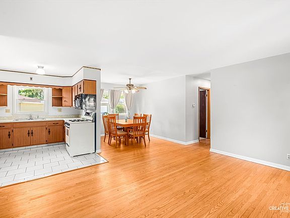 4th image of 1732 Roanoak Ave