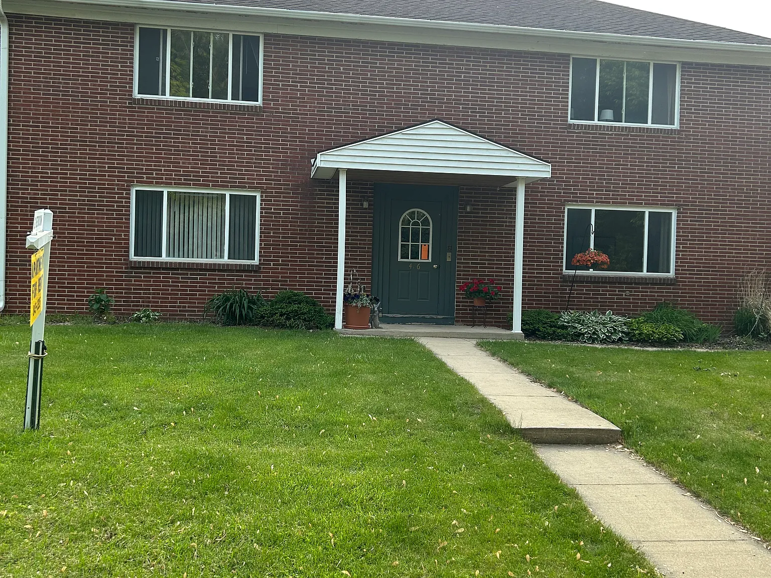 2 bed, 1000 sqft, $1,550 — Photo 1