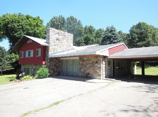 1600 Ormond Rd, White Lake, MI 48383