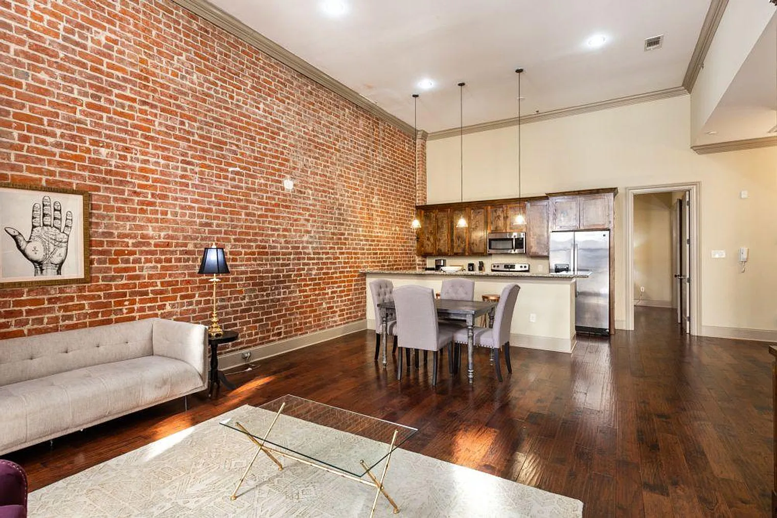 2 bed, 2.0 bath, 1194 sqft, $6,829 — Photo 4