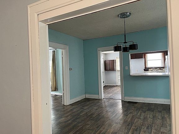 2nd image of 710 E 32nd St