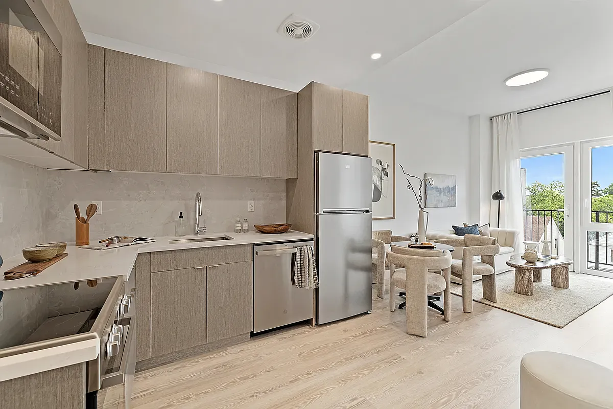 706 East 32nd Street — Photo 2