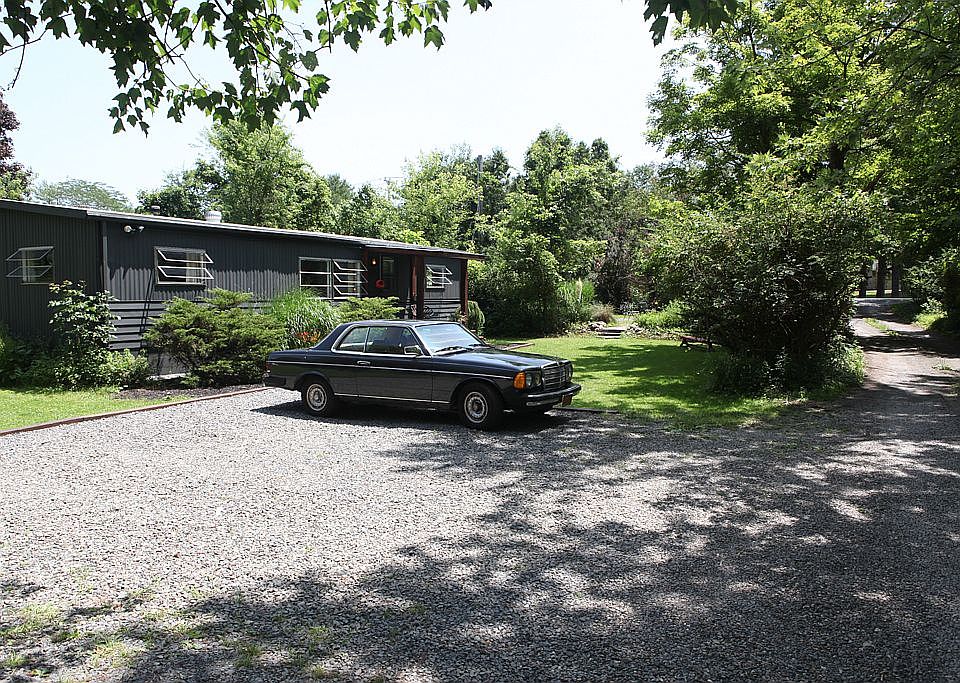 2nd image of 308 Ridge Ln