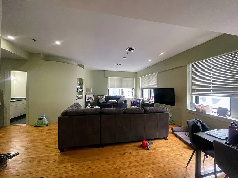15 East End Lofts — Photo 11