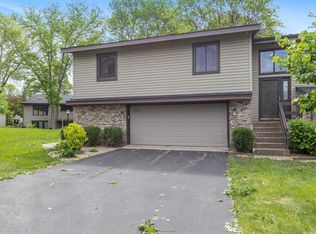 5714 Hyland Courts Dr, Bloomington, MN 55437