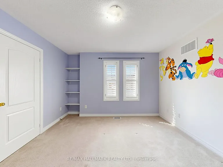 72 Middlecote Dr — Photo 31