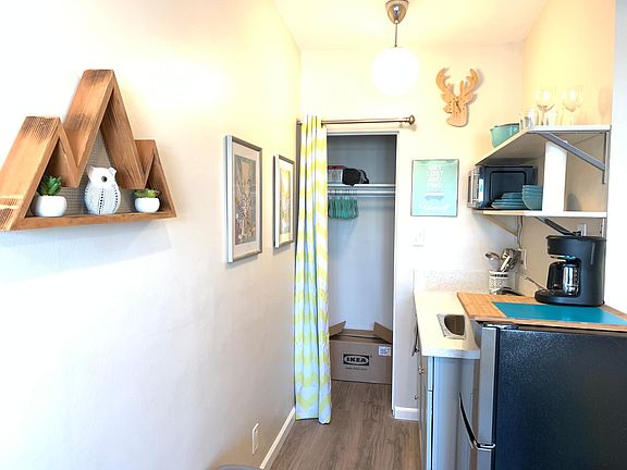 4th image of 3715 S Sepulveda Blvd #8
