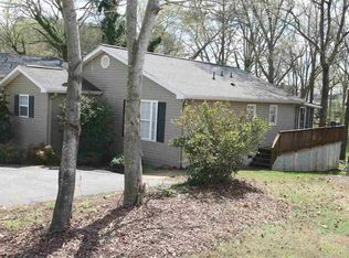 125 Holly Dr, Inman, SC 29349