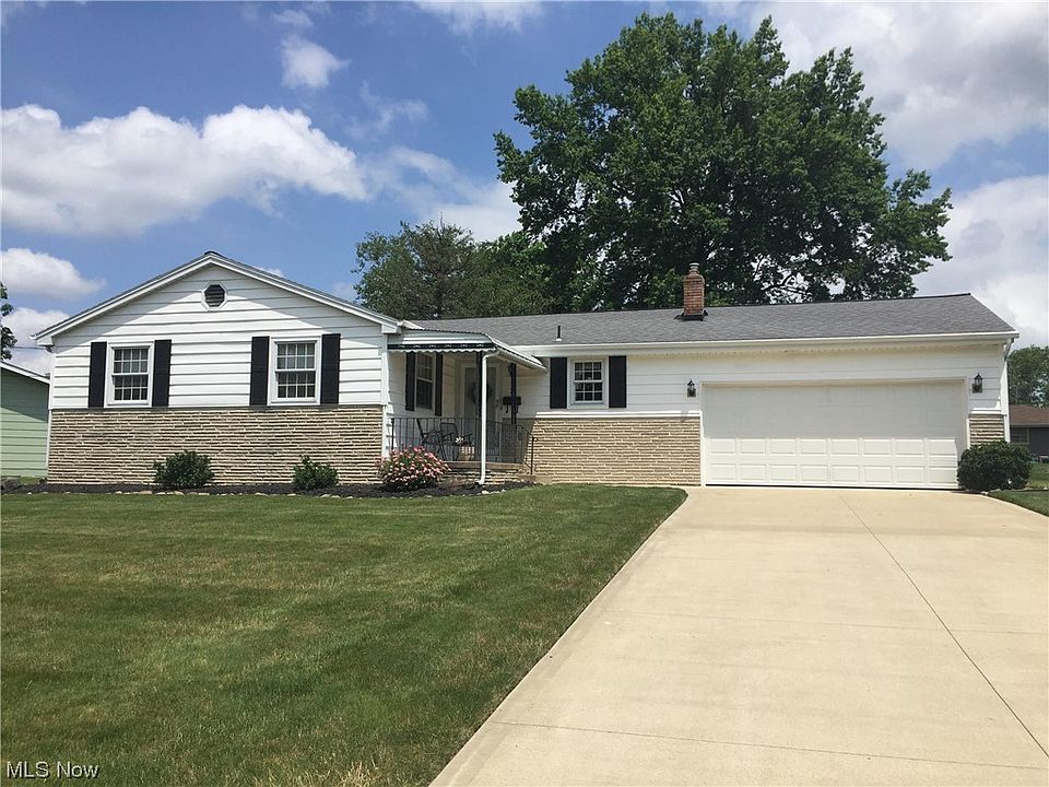 1st image of 28 Midwood Cir